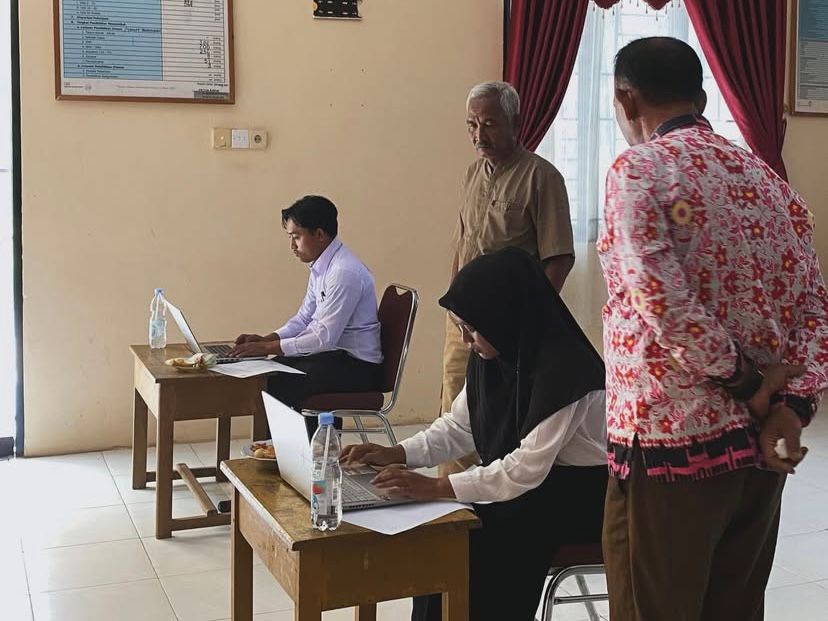 Pemerintah Kampung Dayang Suri Resmi Melantik Juru Tulis I dan Juru Tulis III
